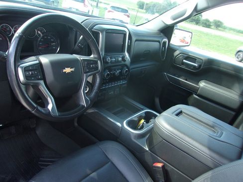 Used 2021 Chevrolet Silverado 1500 LTZ AWD/4WD image 11