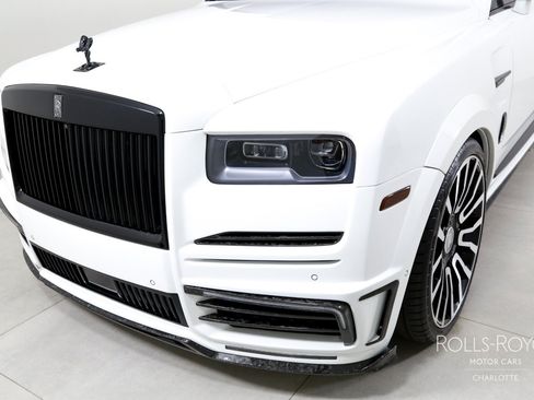 Used 2024 Rolls-Royce Cullinan AWD/4WD image 40