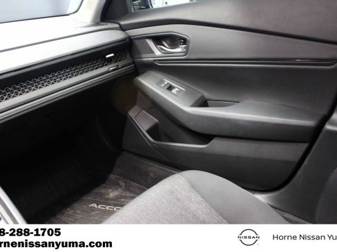 Used 2025 Honda Accord SE image 11