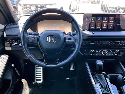 Used 2025 Honda Accord Sport image 5