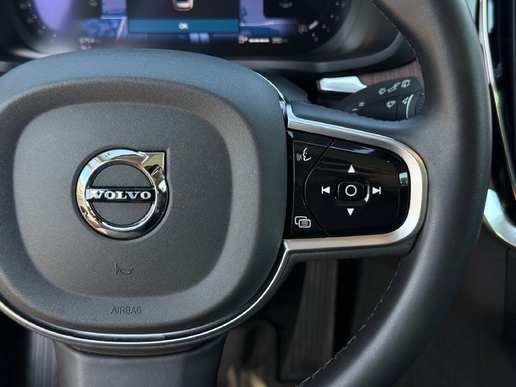 Used 2025 Volvo V60 B5 Cross Country Plus AWD/4WD image 12