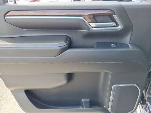 Used 2024 Chevrolet Silverado 2500 LT AWD/4WD image 14
