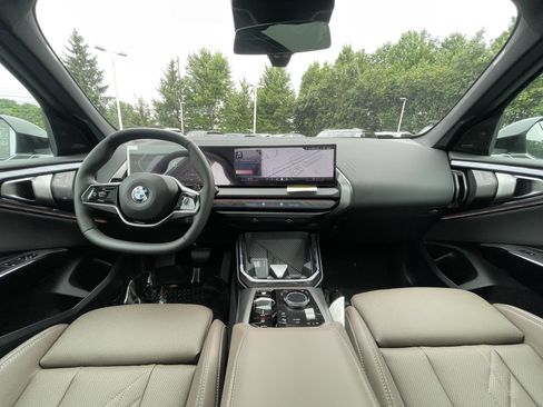 Used 2026 BMW X3 xDrive30i w/ Premium Package AWD/4WD image 16