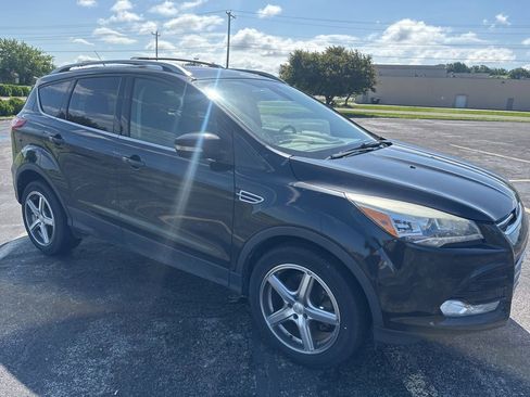 Used 2013 Ford Escape Titanium w/ Class II Trailer Tow Pkg FWD image 3