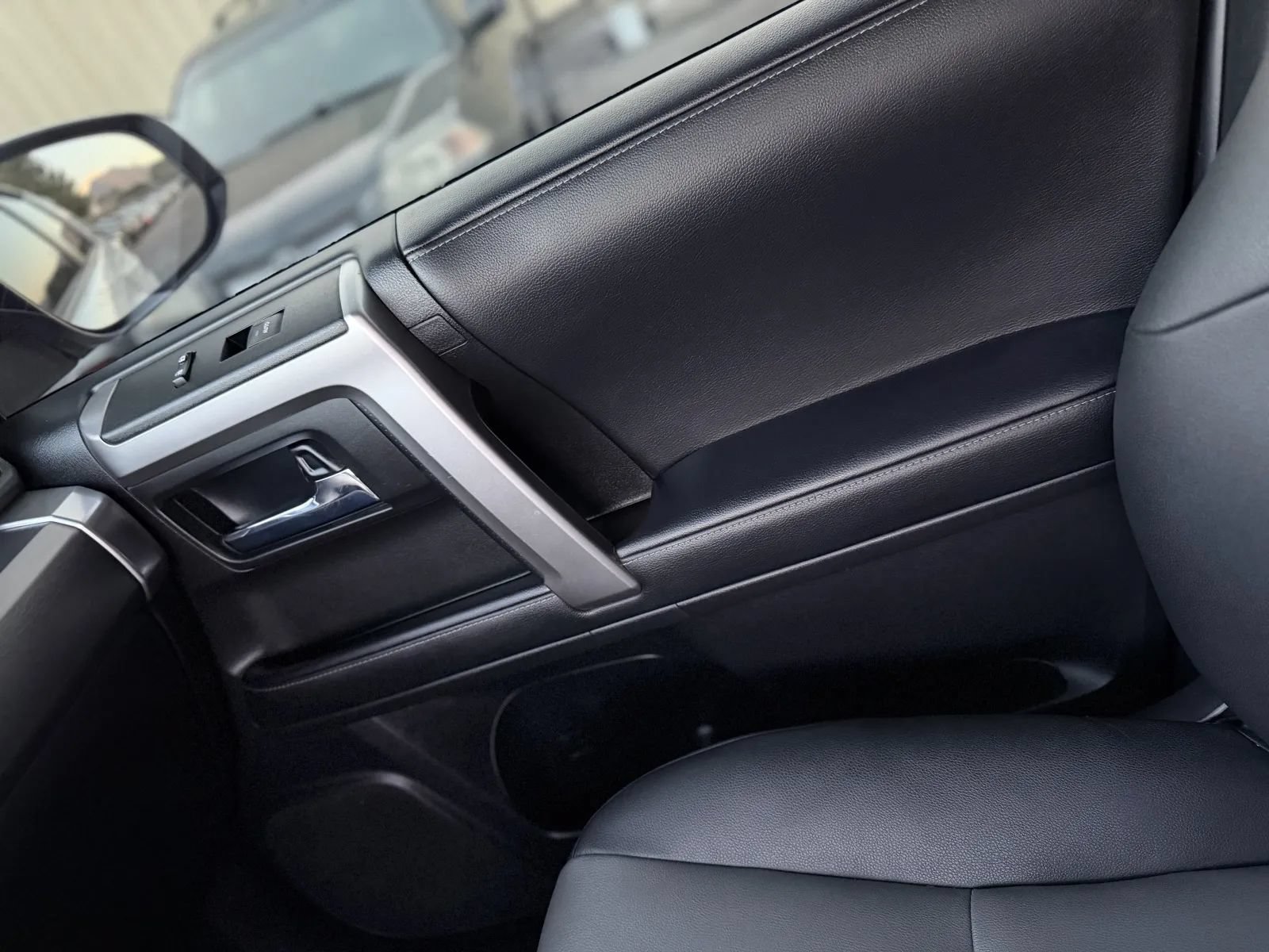 Used 2023 Toyota 4Runner SR5 Premium w/ Moonroof Package AWD/4WD image 37
