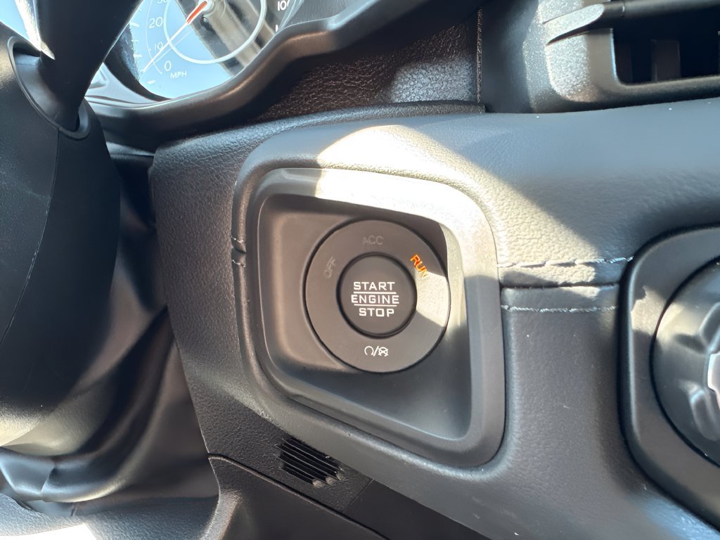 Used 2026 Jeep Wrangler Unlimited Sahara AWD/4WD image 16