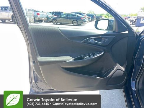 Used 2016 Chevrolet Malibu LT FWD image 18