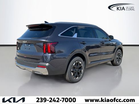 New 2026 Kia Sorento S image 6