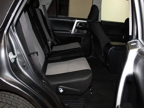 Used 2020 Toyota 4Runner SR5 image 29