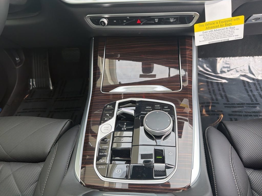 New 2026 BMW X5 xDrive50e w/ Climate Comfort Package AWD/4WD image 30