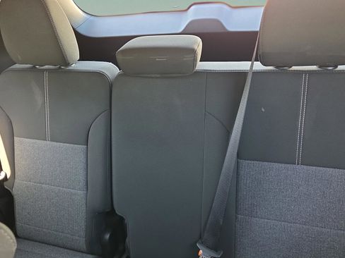 Used 2025 GMC Acadia Elevation FWD image 11