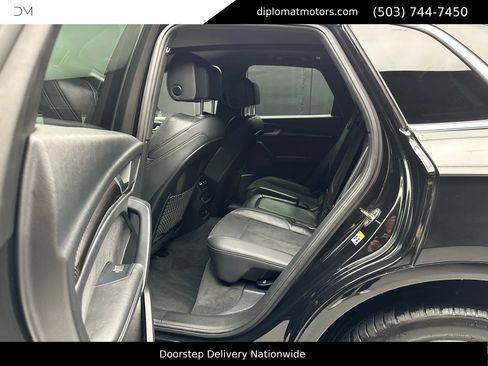 Used 2022 Audi SQ5 Premium Plus w/ Premium Plus Package image 33