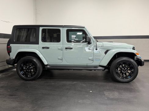 Used 2023 Jeep Wrangler Unlimited Sahara w/ Cold Weather Group image 5