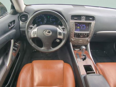 Used 2013 Lexus IS 250C w/ Luxury Pkg RWD image 11