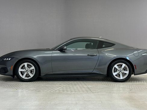 Used 2024 Ford Mustang Coupe RWD image 2