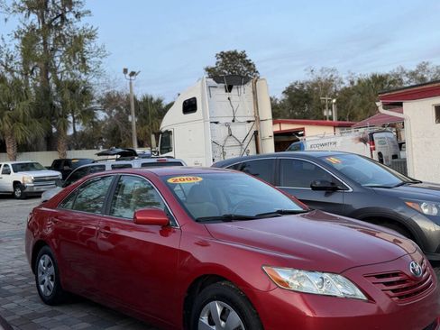 Used 2008 Toyota Camry LE image 3