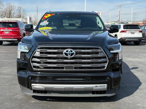 Used 2023 Toyota Sequoia Limited image 24