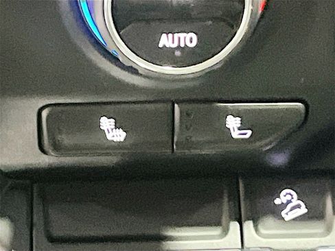 Used 2022 Chevrolet Silverado 1500 LT Trail Boss w/ Convenience Package II image 21