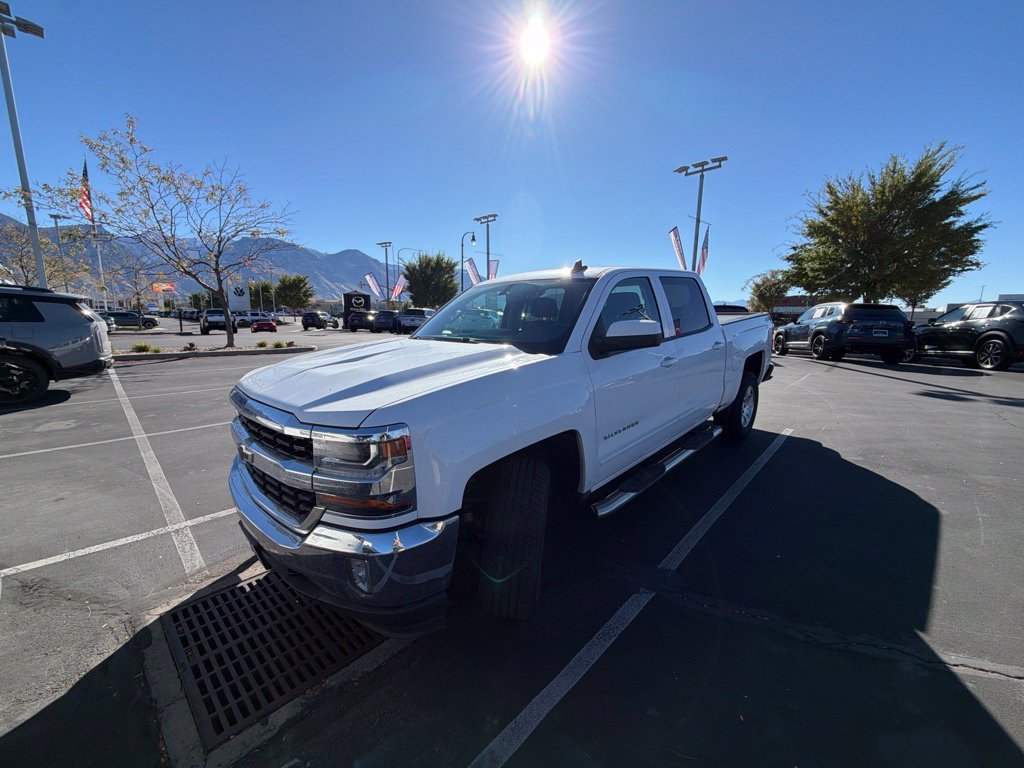 Used 2018 Chevrolet Silverado 1500 LT w/ All Star Edition AWD/4WD image 1