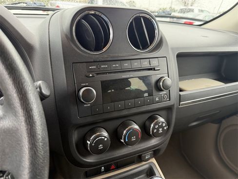 Used 2010 Jeep Patriot Sport image 16