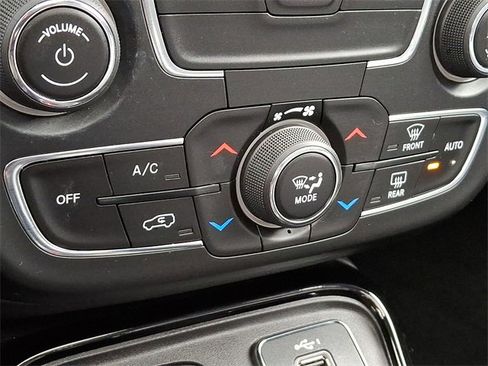 Used 2020 Jeep Compass Limited image 17