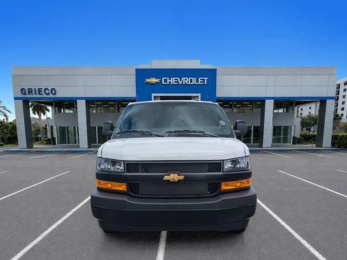 Used 2025 Chevrolet Express 2500 w/ Driver Convenience Package RWD image 3