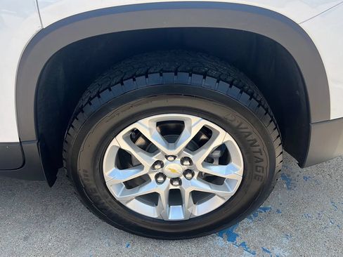 Used 2020 Chevrolet Traverse LS w/ LPO, Floor Liner Package FWD image 17