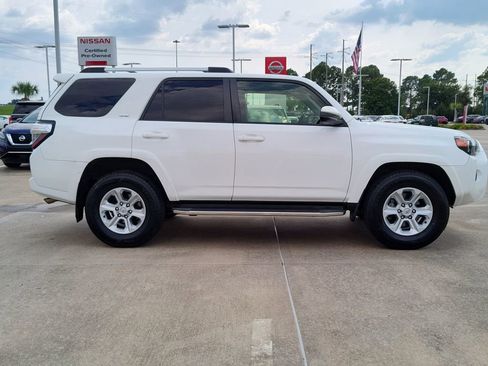 Used 2020 Toyota 4Runner SR5 image 11