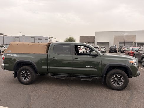 Used 2021 Toyota Tacoma TRD Off-Road AWD/4WD image 5
