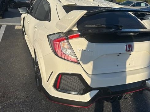 Used 2019 Honda Civic Type R image 10