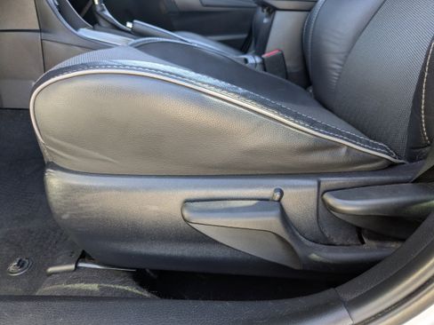 Used 2016 Toyota Corolla S image 20