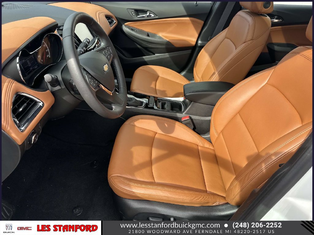Used 2017 Chevrolet Cruze Premier FWD image 20