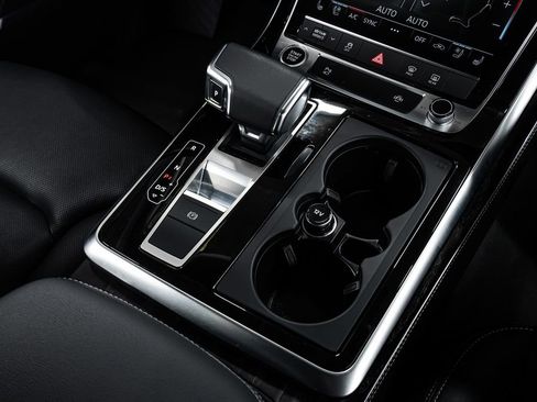 Used 2023 Audi Q8 Premium Plus w/ Premium Plus Package AWD/4WD image 27