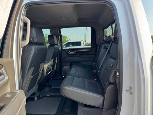 Used 2025 GMC Sierra 3500 Denali w/ Denali Reserve Package AWD/4WD image 30