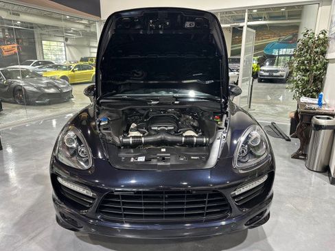 Used 2014 Porsche Cayenne GTS AWD/4WD image 18