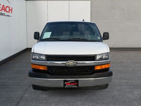 Used 2017 Chevrolet Express 3500 LT w/ LT Preferred Equipment Group image 7