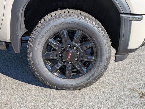 New 2026 GMC Sierra 3500 AT4 w/ AT4 Premium Plus Package image 12