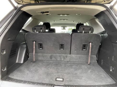 Used 2018 Chevrolet Traverse LT image 19