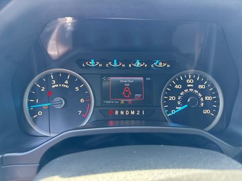 Used 2015 Ford F150 XLT w/ Equipment Group 302A Luxury AWD/4WD image 17