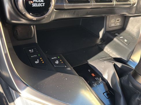 Used 2024 Lexus LX 600 F Sport image 24