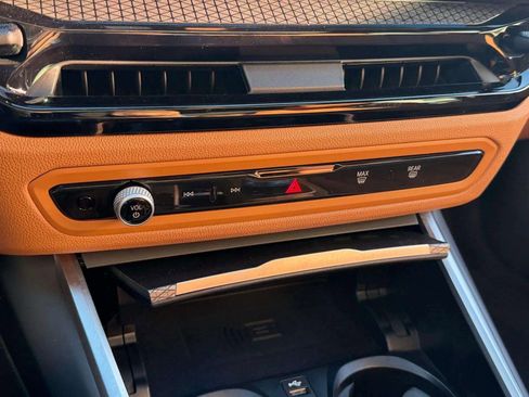 Used 2025 BMW 330i xDrive Sedan w/ M Sport Package image 31