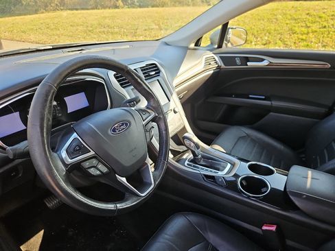 Used 2013 Ford Fusion SE image 11