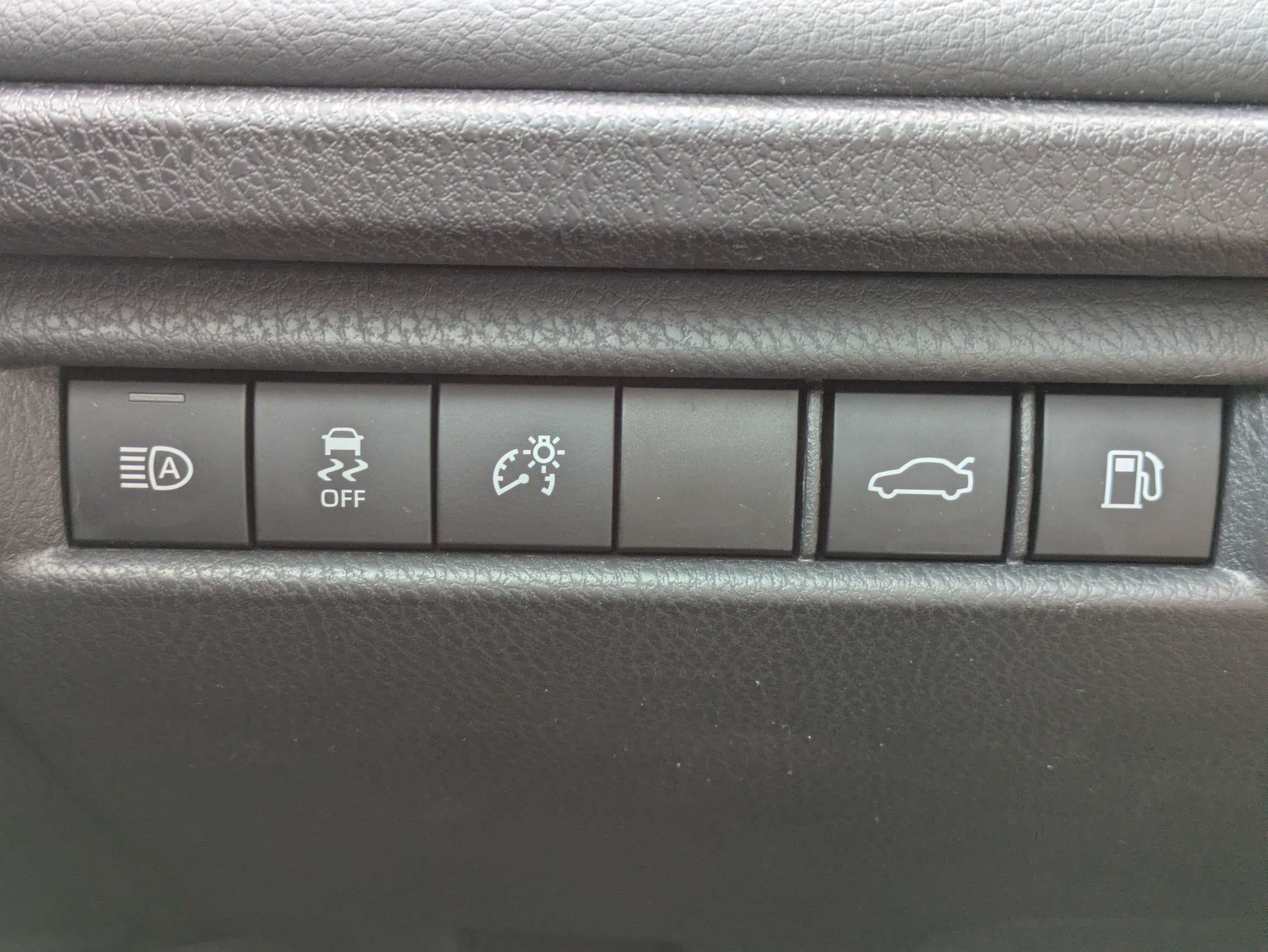 Used 2025 Toyota Camry XSE FWD image 21