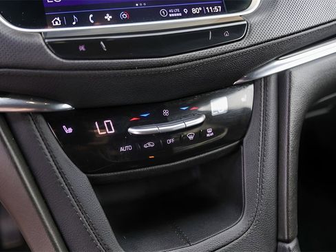 Used 2022 Cadillac XT6 Luxury image 19