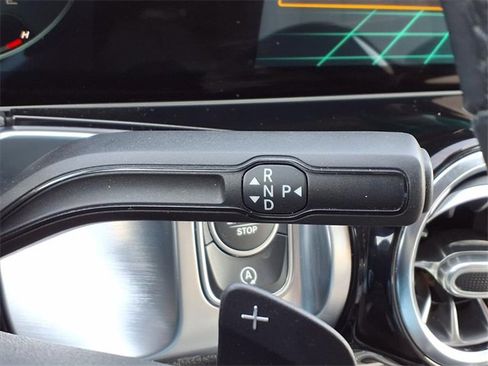 Used 2021 Mercedes-Benz GLB 250 GLB 250 w/ Premium Package image 19