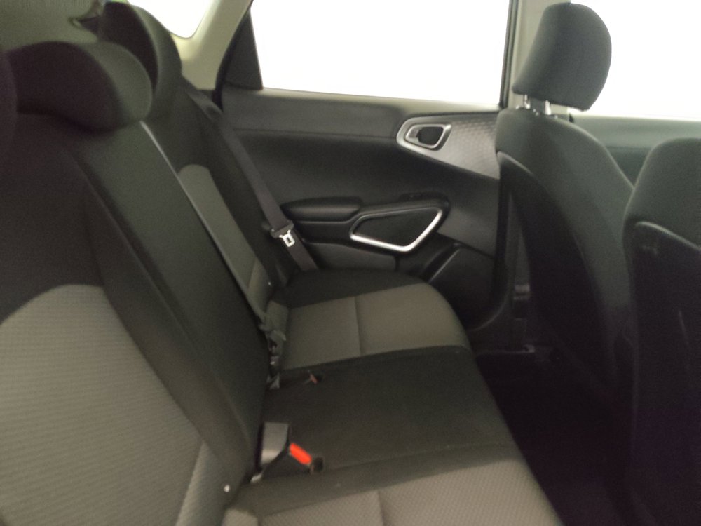 Used 2020 Kia Soul LX FWD image 19