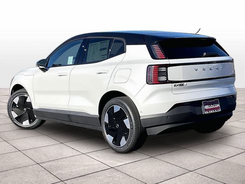 New 2026 Volvo EX30 Ultra w/ Climate Package image 3