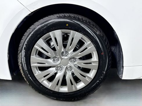 Used 2024 Toyota Corolla LE image 37