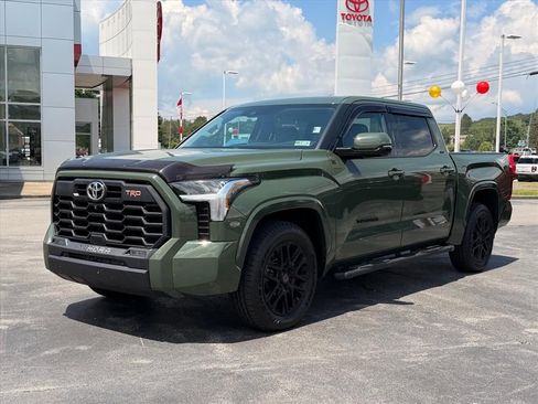 Used 2022 Toyota Tundra SR5 w/ TRD Sport Premium Package AWD/4WD image 9