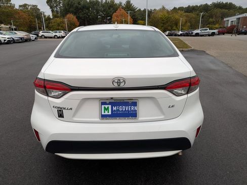 Used 2022 Toyota Corolla LE image 4